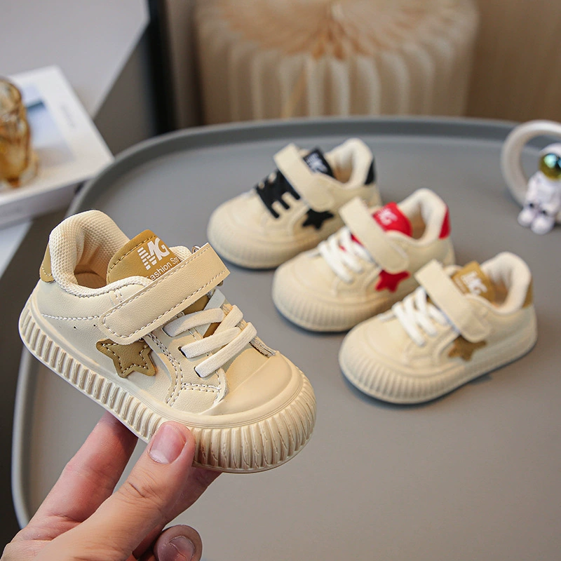 Осень 2023 г. Новая обувь для малышей на мягкой подошве для мальчиков в Корейском стиле, Противоударная Нескользящая дышащая обувь для детских Коньков