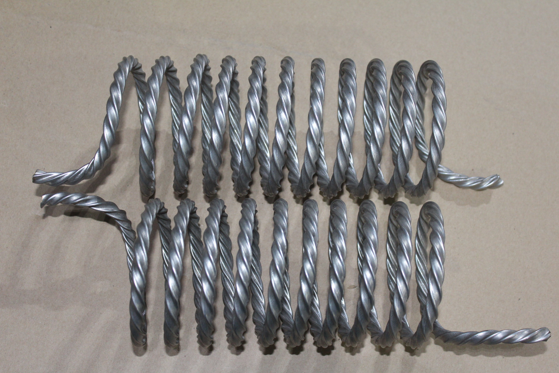 OEM定制迷你钛螺纹盘管蒸发器