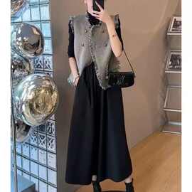 孕妇秋冬新款产后哺乳衣小香风马甲连衣裙时尚外出喂奶衣两件套女