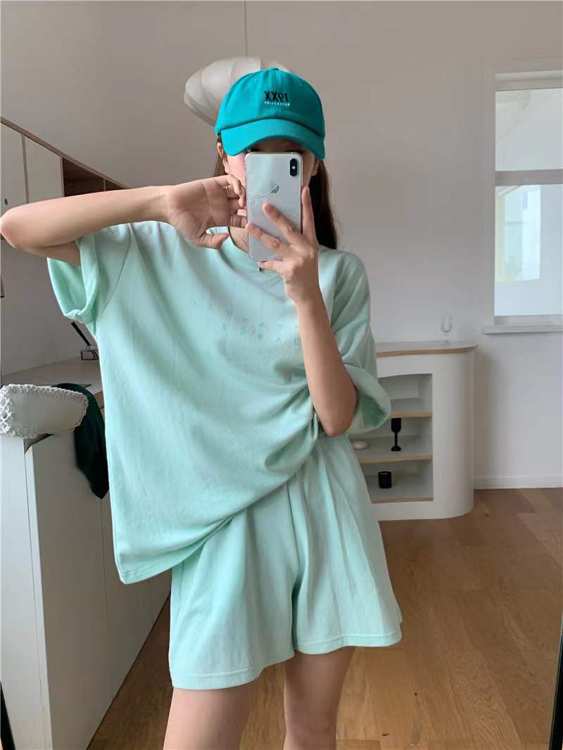 2022 New Korean Version Of The Casual Suit Candy Color Letter Printing Sweet Loose T-shirt Top + Shorts Two-piece Set