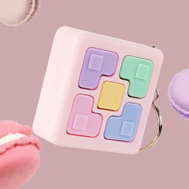 Entrenamiento de memoria mini portátil transfronterizo de juegos electrónicos llavero colgante juguetes para niños puzzle regalo creativo