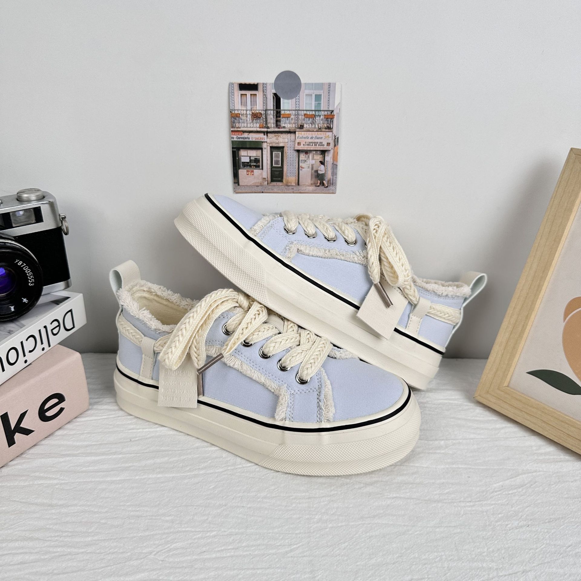 Onda lejana 2025 verano suela gruesa aumento zapatos de lona casuales zapatos de mendigo de corte bajo súper caliente para mujer