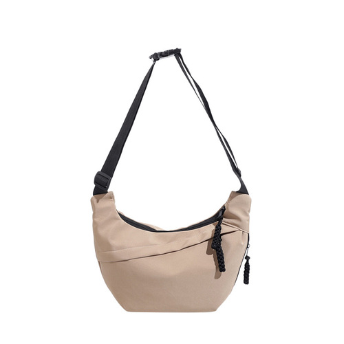 Japanese-style literary nylon dumpling bag, large capacity new fashion commuting crossbody bag, trendy solid color single-shoulder bag, wholesale