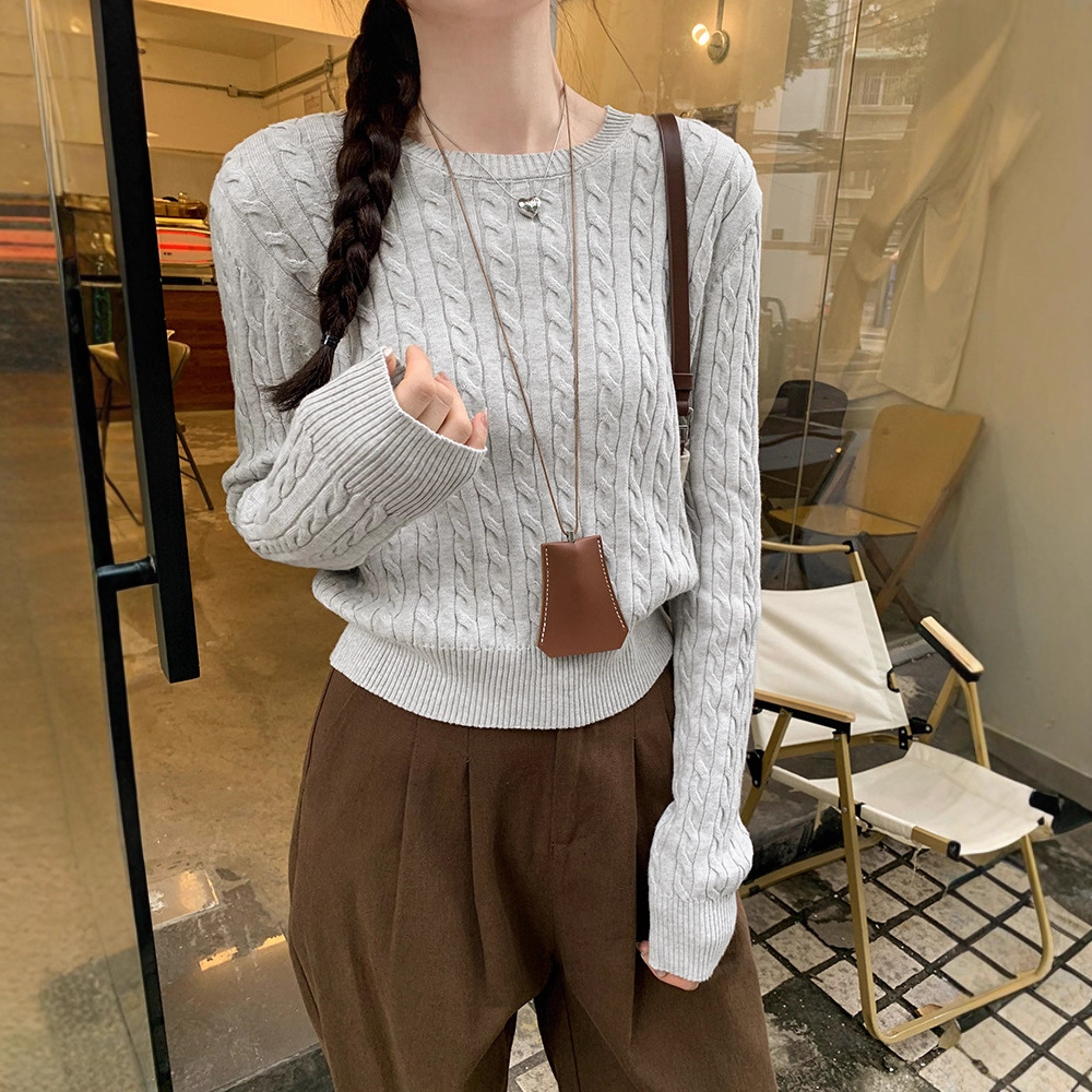 麻花灰色毛衣内搭棉设计感针织衫女2025新款秋冬修身打底短上衣