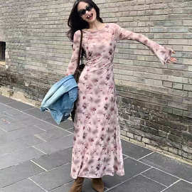 法式玫瑰印花连衣裙女喇叭袖春秋季设计感收腰显瘦气质长裙两件套