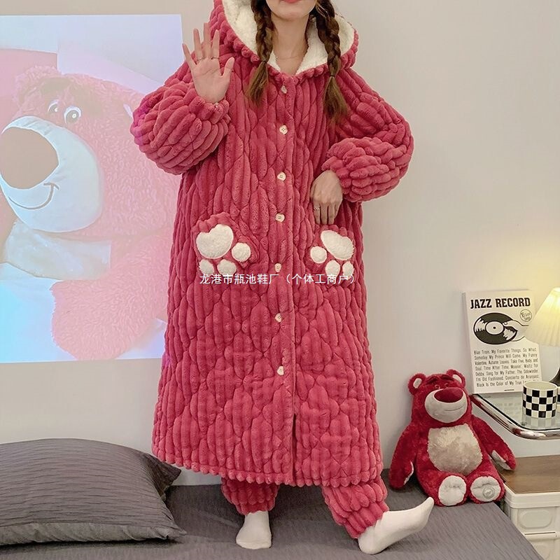 Three-Layer Quilted Nightgown for Women, Coral Velvet Fleece-Lined Thickeneded Pajamas, Home Clothes, Autumn and Winter Bathrobe Long Suit