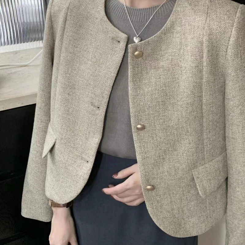 (2개) 새로운 한국 스타일 우아한 슬리밍 사교계 샤오 샹 스타일 라운드 넥 짧은 재킷 절묘한 작은 세트 복고풍 가을 2308