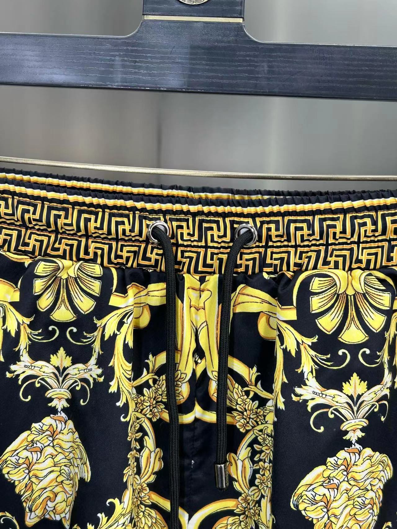 Heren zwemshort sneldrogend met medusa print voor op het strand_voghion.com