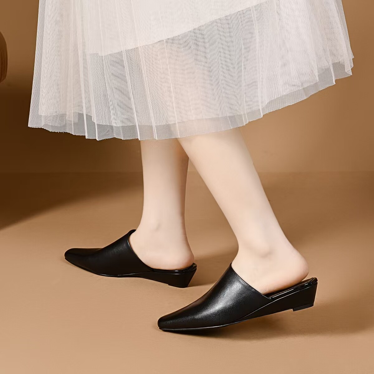Dép sandal nữ da thật mũi vuông quai chữ V đế bệt chống trượt — màu đen chi tiết 7