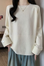 白枕鹤大码女装秋冬新款慵懒风圆领宽松显瘦针织衫毛衣韩版显