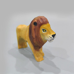 Lion wood carving wholesale pure solid wood hand-carved lion desktop room station decoration niche gift