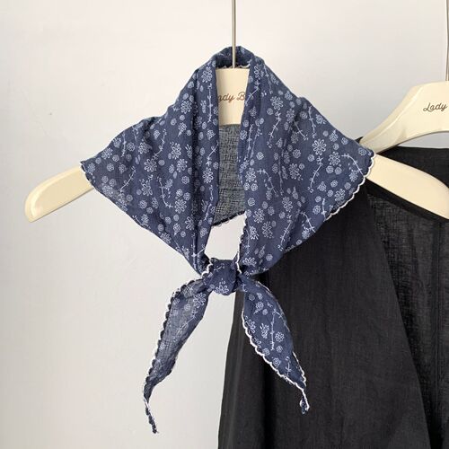 New Retro Cotton Lace Triangle Scarf for Women, Spring and Summer Versatile Thin Neck Scarf with Elegant Small Collar Silk Scarf