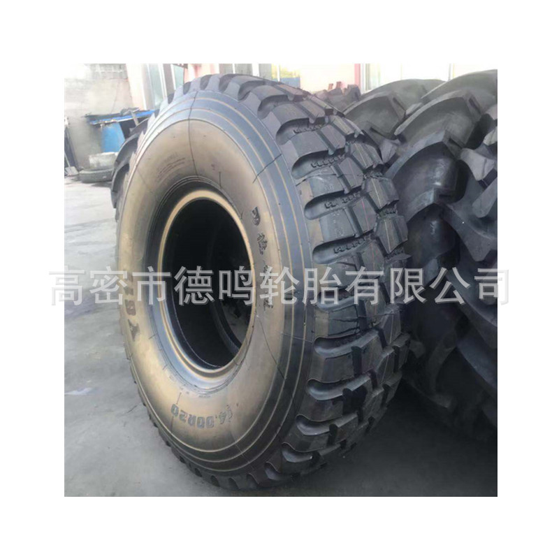 Suministro de ingeniería neumático 14.00R20 grúa neumático 1400R20