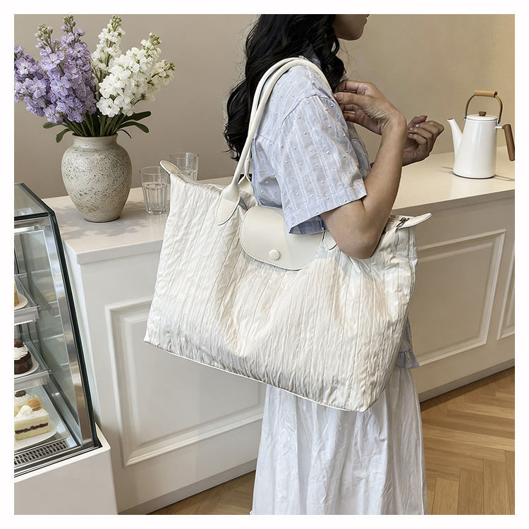 Wrinkled Nylon Handheld Travel Bag Women Large Capacity Single Shoulder Luggage Tote Lightweight Short Trip Business Trip Fitness Storage Bag