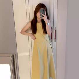 黄色显瘦无袖连衣裙子女夏2025新款简单大方得体背心长裙休闲气质
