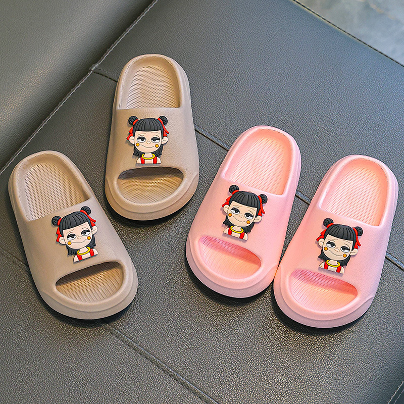 Nezha zapatillas infantiles para niños verano nuevo interior para niñas antiderrapante baño para bebés niños zapatillas frías para niños