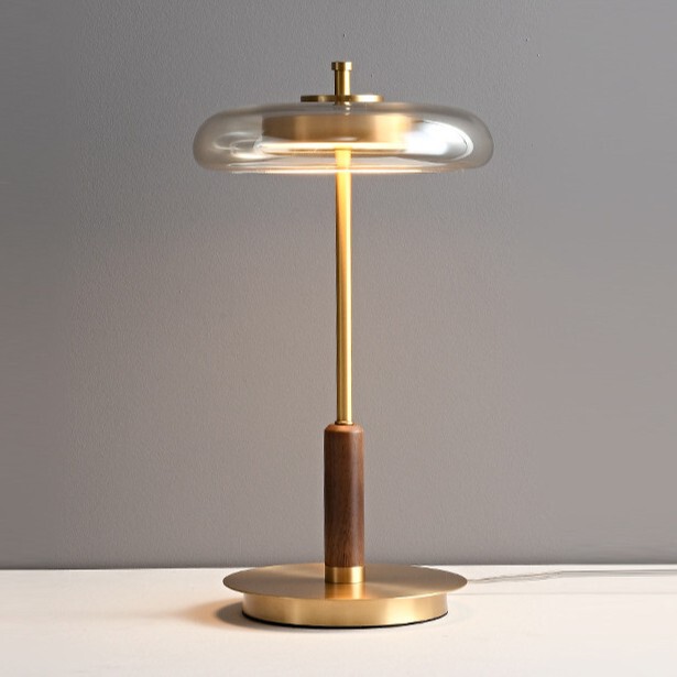 Nordic Light Luxury Brass Walnut Floor Lamp Designer Creative Distinctive Living Room Bedroom Study Decorative Table Lamp