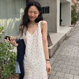 韩国chic夏季甜美气质V领满屏小碎花宽松休闲小个子背心连衣裙女