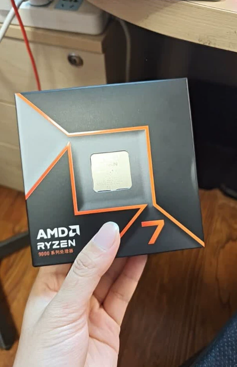 รองรับ CPU AMD Ryzen 7 9700X (R7) แบบกล่อง