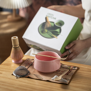Cross-Border Independent Site Specializes in Japanese-Style Pink Matcha Tea Set, Matcha Bowl with Spout, 8-Piece Set of 100 Tea Wands