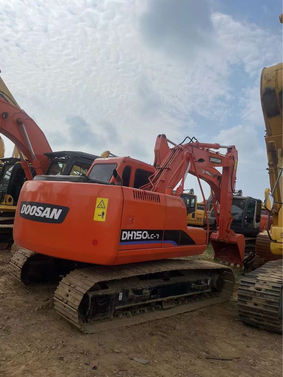 Corea del Sur importa Doosan 150 Doosan 200 Doosan 300 excavadora de segunda mano original pintura original original