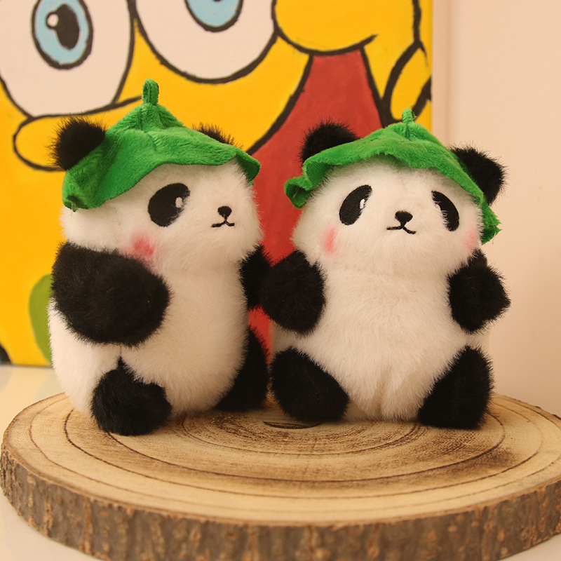 Nueva muñeca de felpa de panda pequeño de hoja de loto linda para niños de tres pulgadas colgante de regalo de muñeca pequeña fábrica al por mayor