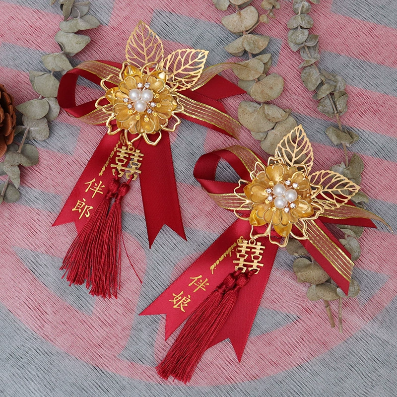 Wedding boutonniere for groom and bride, full set including family, parents, best man, bridesmaids, corsage, ribbon