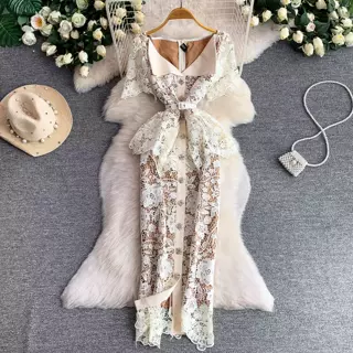 法式轻奢名媛水溶蕾丝翻领连衣裙女高级感镶钻扣修身优雅礼服长裙