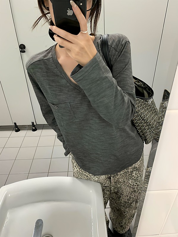 美式复古v领长袖t恤女秋冬穿搭简约内搭打底衫慵懒风宽松百搭上衣|undefined