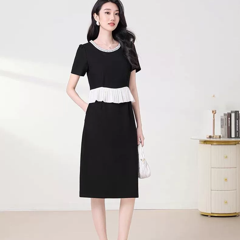 Модное черное платье 2025 лето новое облегающее платье-футляр с эффектом утягивания живота, искусственный двухслойный маленькое черное платье-футляр.