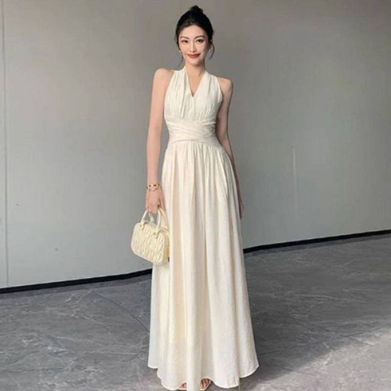 法式法式气质修身显瘦挂脖连衣裙女年夏季新款收腰度假风无袖长裙|undefined