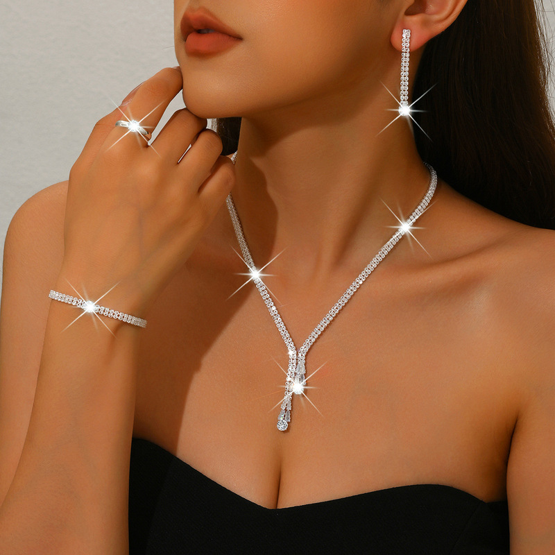 Cross-Border Supply Light Luxury Simple Clavicle Chain Exquisite Claw Chain Marquise Zircon Rhinestone Crystal Earrings Necklace Set Cross-Border Supply Light Luxury Simple Clavicle Chain Exquisite Claw Chain Marquise Zircon Rhinestone Crystal Earrings Necklace Set