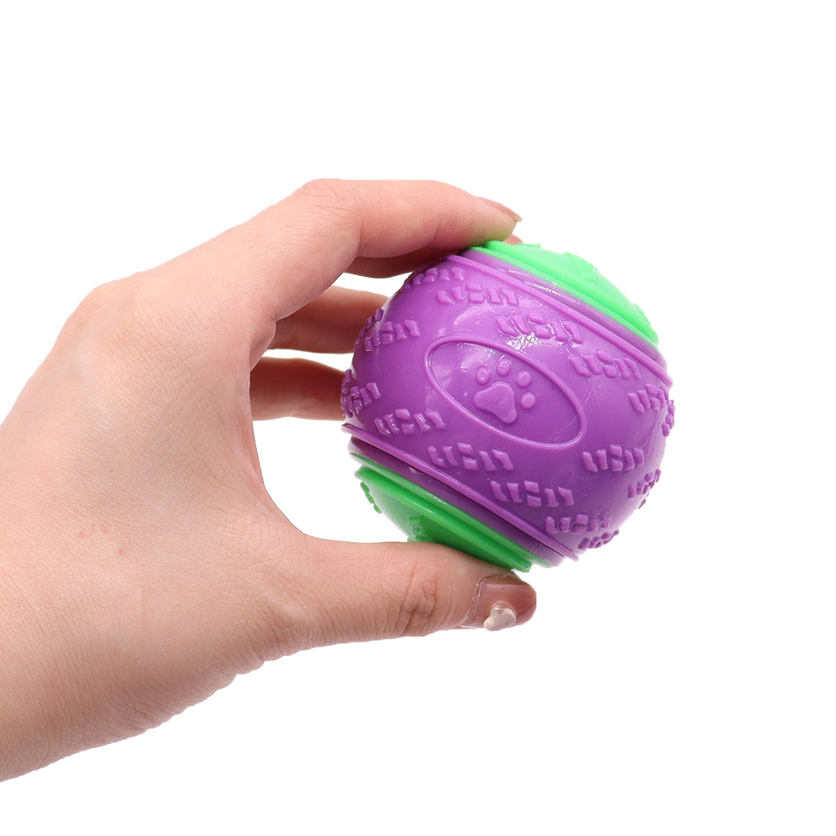 Tpr suena para aliviar el aburrimiento. La bola de juguete para perros tiene un sonido. La bola de perro interactiva para mascotas no es mala. La bola de juguete no es mala.