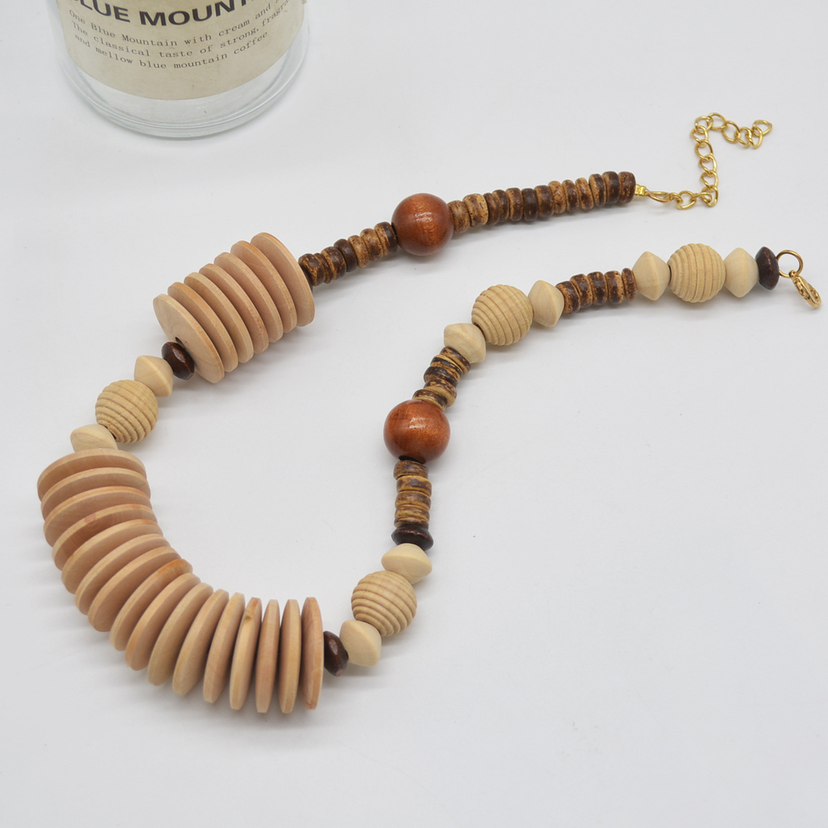 Retro Exaggerated Ethnic Style Geometric Alloy Wood Beaded Women's Necklace display picture 1