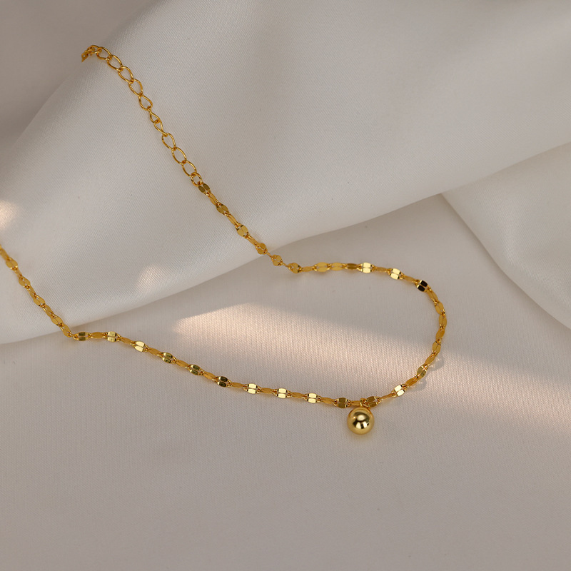 Tobillera de acero de titanio con cuentas de transferencia de lujo ligero francés para mujer, anillo de pie de todo fósforo nuevo, estilo exótico, cadena de pie sexy súper flash