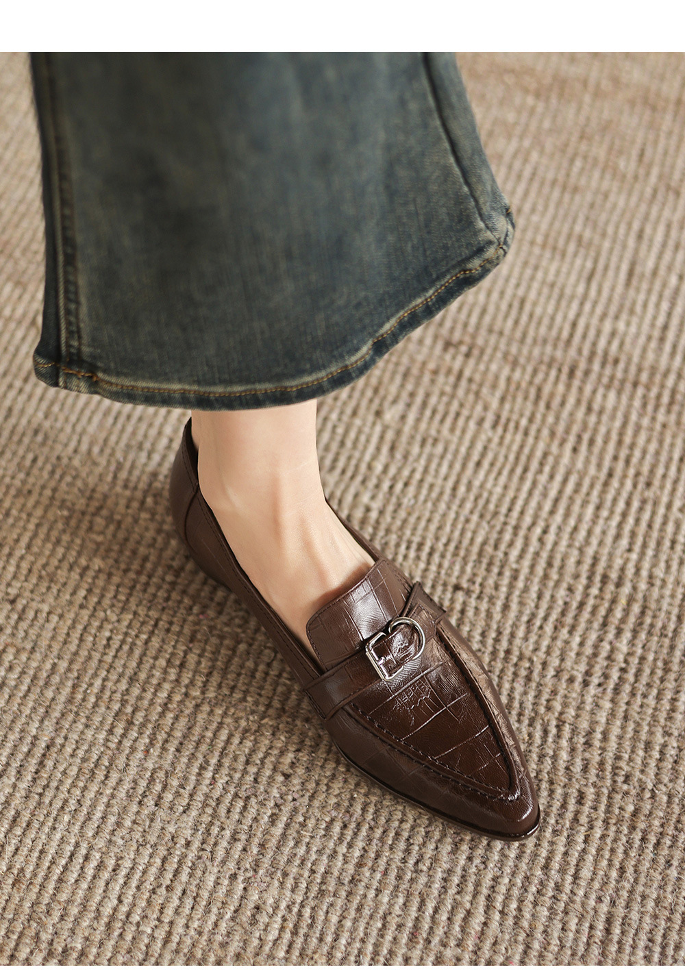 Giày loafer nữ phong cách Anh quốc, mũi sâu, gót thấp vuông, da bò — màu nâu chi tiết 2