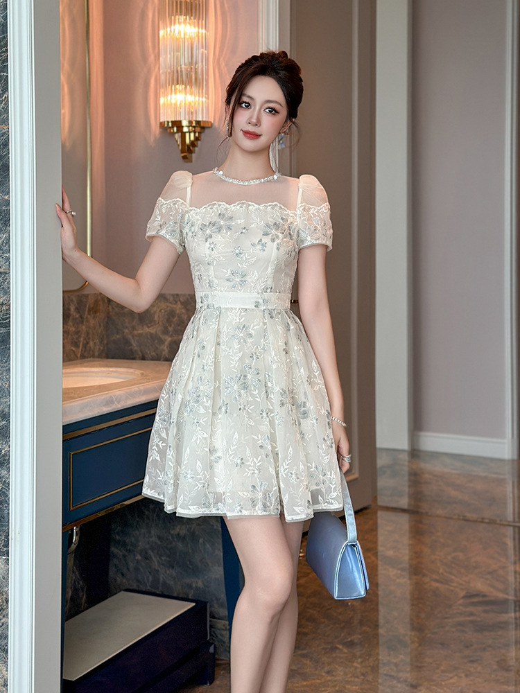 Váy đầm nữ cổ tròn phối lưới ren thêu sequin thắt eo — mơ