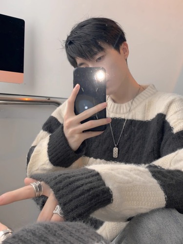 Knitted sweater for men, new 2024 edition, autumn and winter inner layer base layer Korean style lazy wind youth loose yarn coat