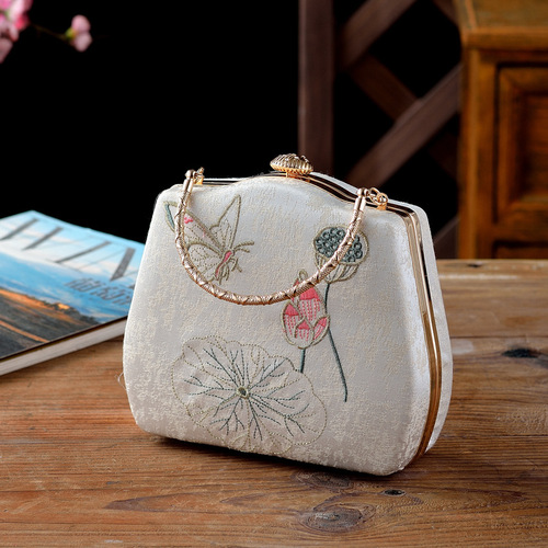 New retro Chinese style flower embroidered evening bag, portable Hanfu style cheongsam bag, one-shoulder crossbody bag, dress bag