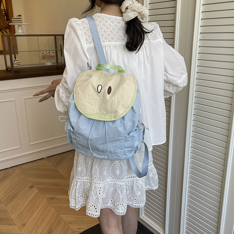 カレッジスタイルバックパック女性の 2025 春夏新作ファッショントラベルトラベル小型バックパック多用途通勤バックパック|undefined
