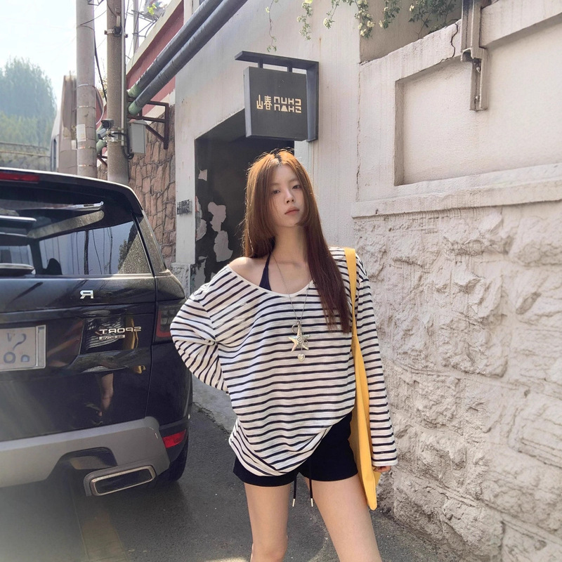 Red Celebrity Sun Protection Blouse Women's Summer Ootd Wear 2025 New Long-Sleeved T-Shirt Loose Stripesd Slanted Shoulder Top