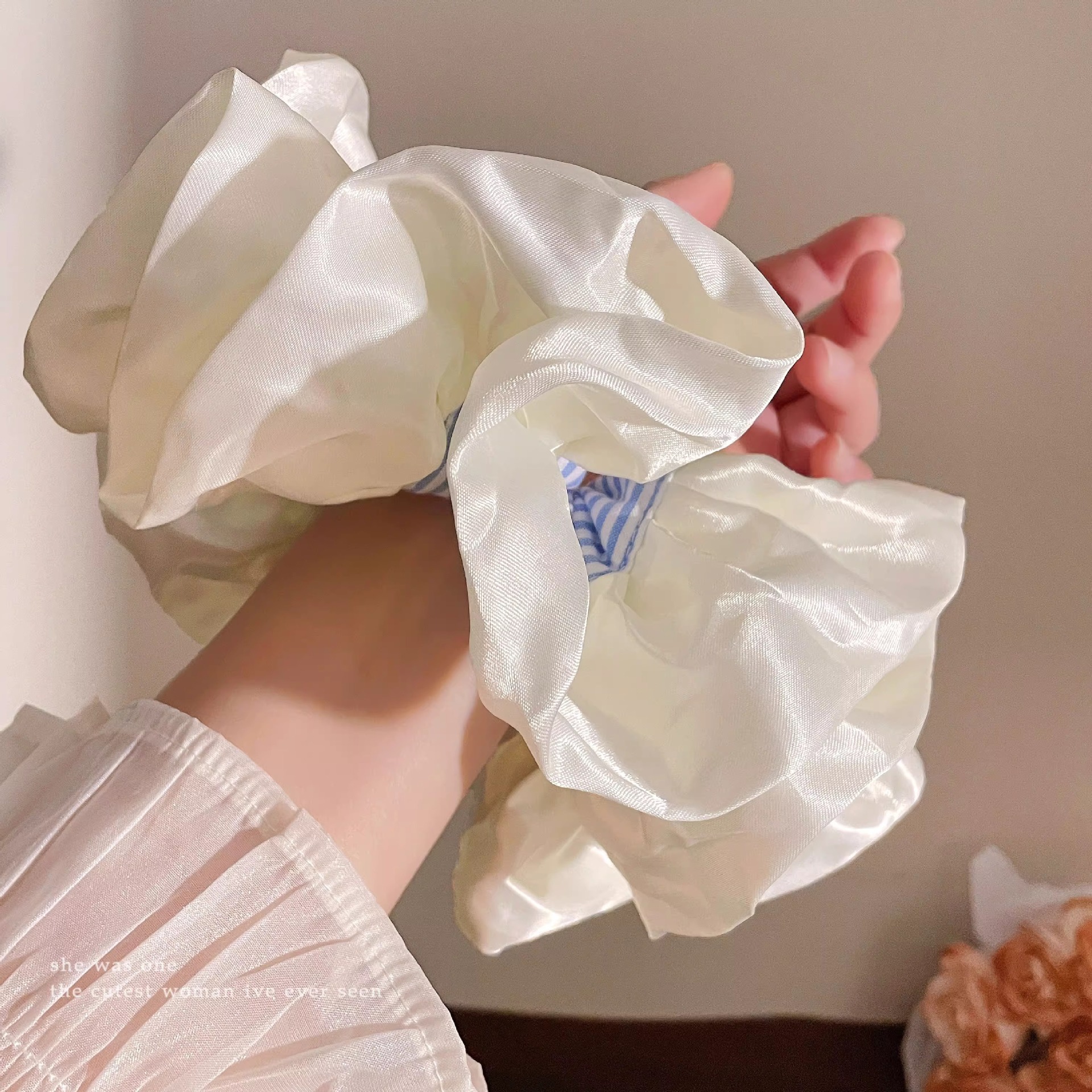 Accesorio para el cabello de estilo francés para mujer, pañuelo cuadrado simple, coletero de gran tamaño con ribete de encaje.