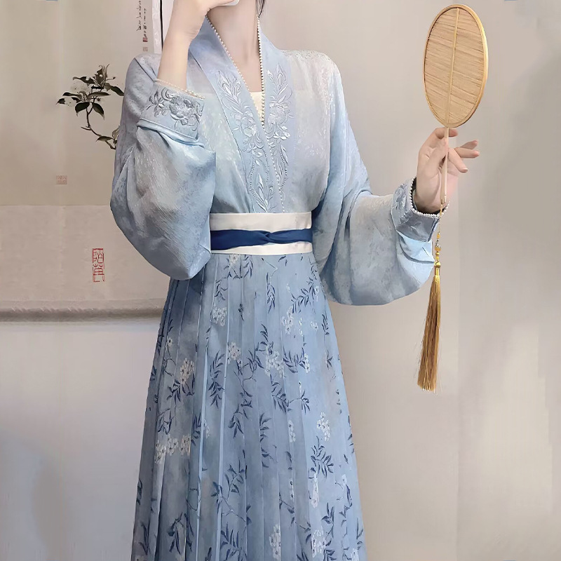 オリジナルの漢服の女性の交襟漢の要素は飛行機の袖の刺繍の女性の春夏の新型を改良します。|undefined