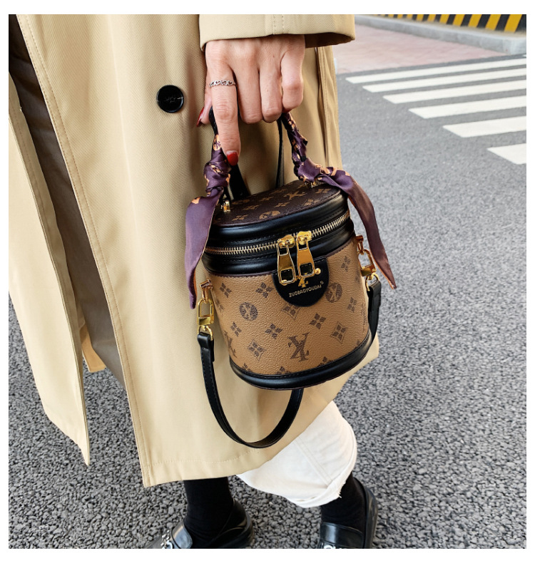 Printed Bucket 2024 New Cross Shoulder Cute and Versatile Women's Bag Small Handbag Free Scarves_voghion.com
