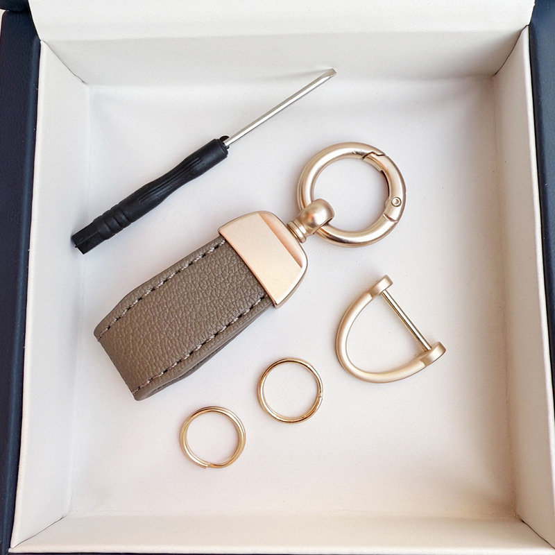 Casual Leather Car Keychain Pendant Rope School Bag Stylish Exquisite Men's and Women's Key Chain Ring Bag Pendant