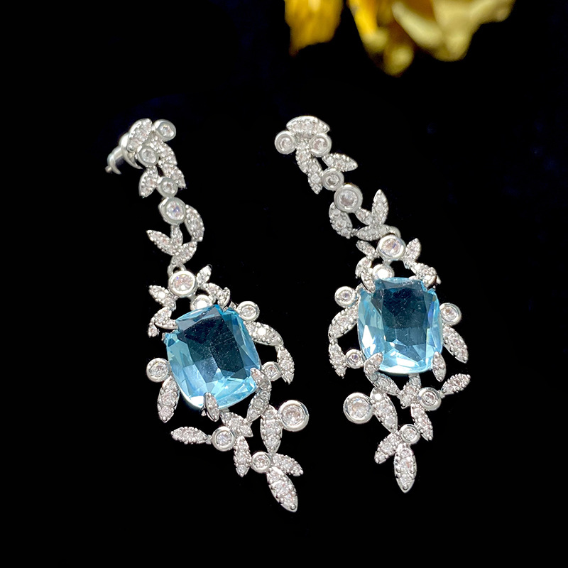 1 Paire Glamour Fleur Incruster Le Cuivre Zircon Boucles D'oreilles display picture 3