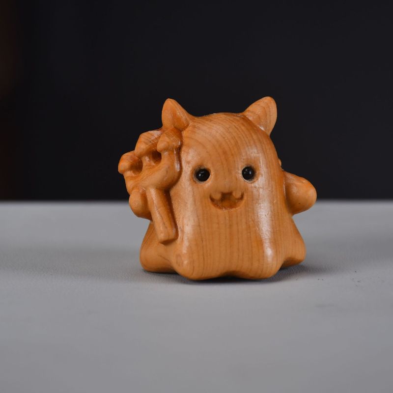 崖柏の木彫りは工芸品を飾っています。|undefined