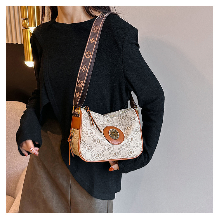Women's Shoulder Bag With Antique Print And Wide Strap Small_voghion.com