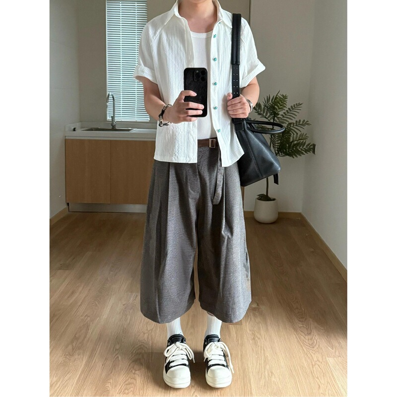 Short-Sleeve Shirt for Men, Summer Thin Style, Cleanfit, Old Money Boxy Turquoise Textured Pleated Shirt, Trendy White, in Stock