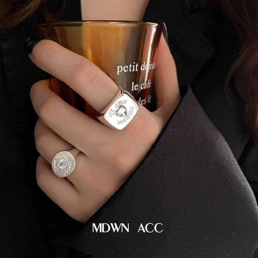 Geometric retro fashionable ring with letters with zircon